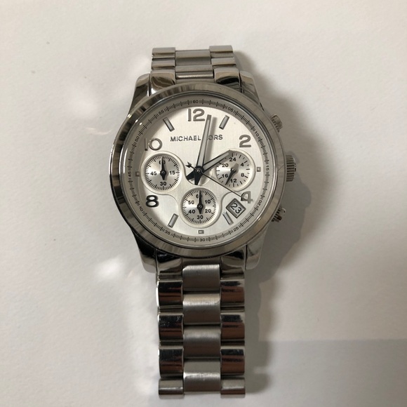 Michael Kors MK5067 Stainless Steel Watch - Picture 2 of 5